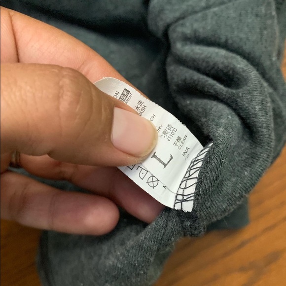 Grey top size L - Picture 3 of 3